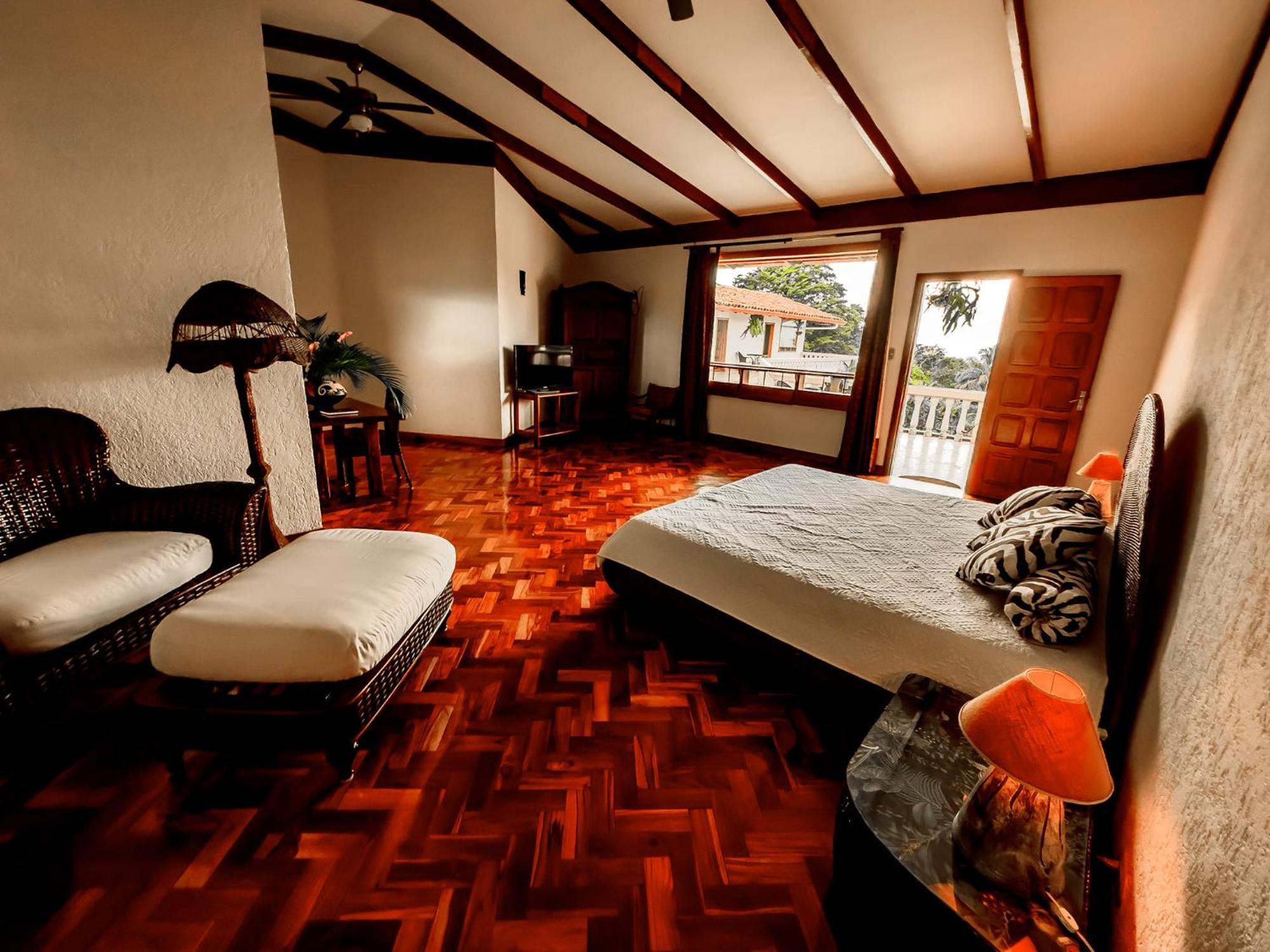 Canal Grande Lodge Piedades Exterior photo